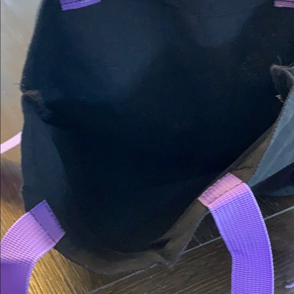 Bat Bucket Bag - Picture 3 of 4